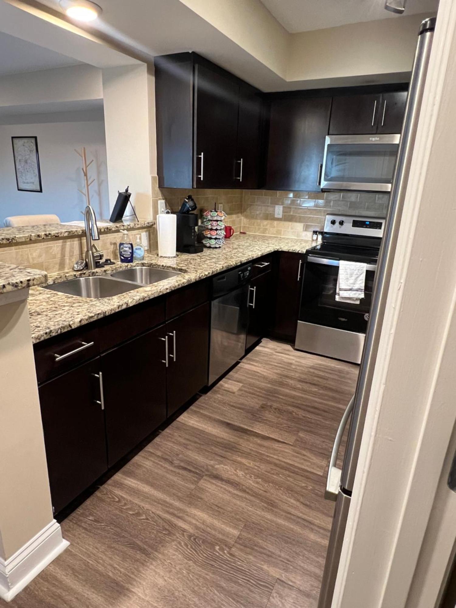 Spacious 2 Bedroom 2 Bathroom Apartment With Balcony In Uptown Charlotte! City Views & Free Parking! Kültér fotó